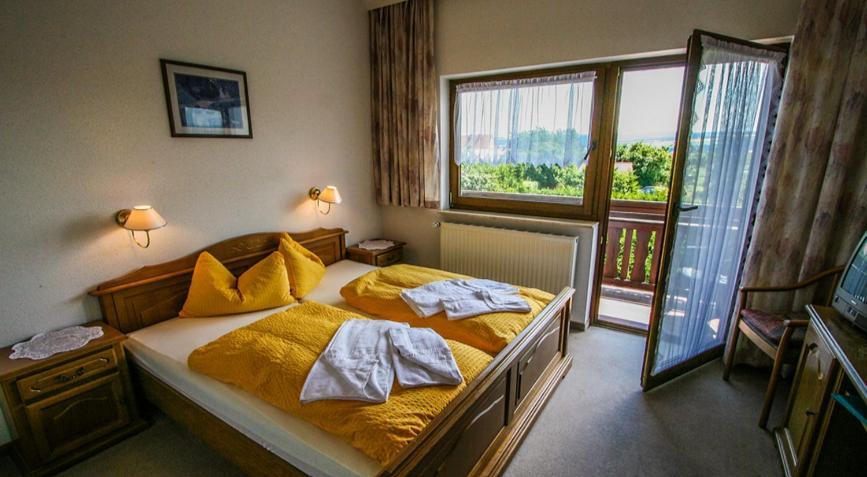 Hotel Waldschloesschen Dankmarshausen Exteriör bild